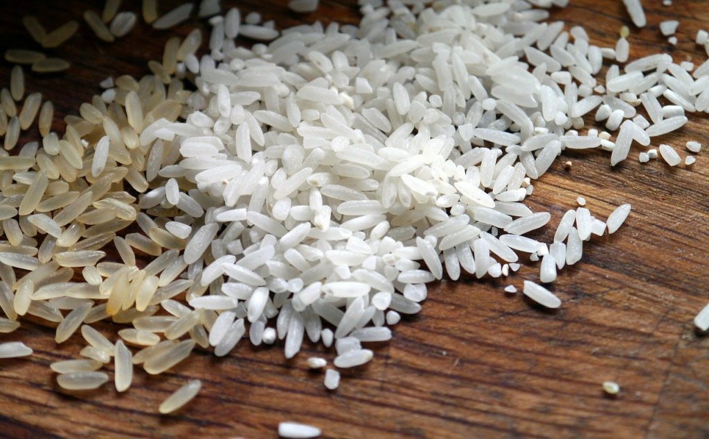 A simpatia do arroz para Dinheiro